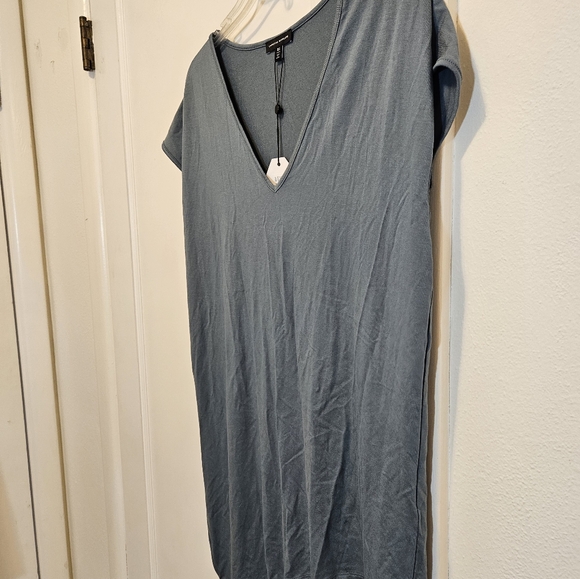 NWT Universal Standard Genevette goblin-blue v-neck top - Picture 5 of 11